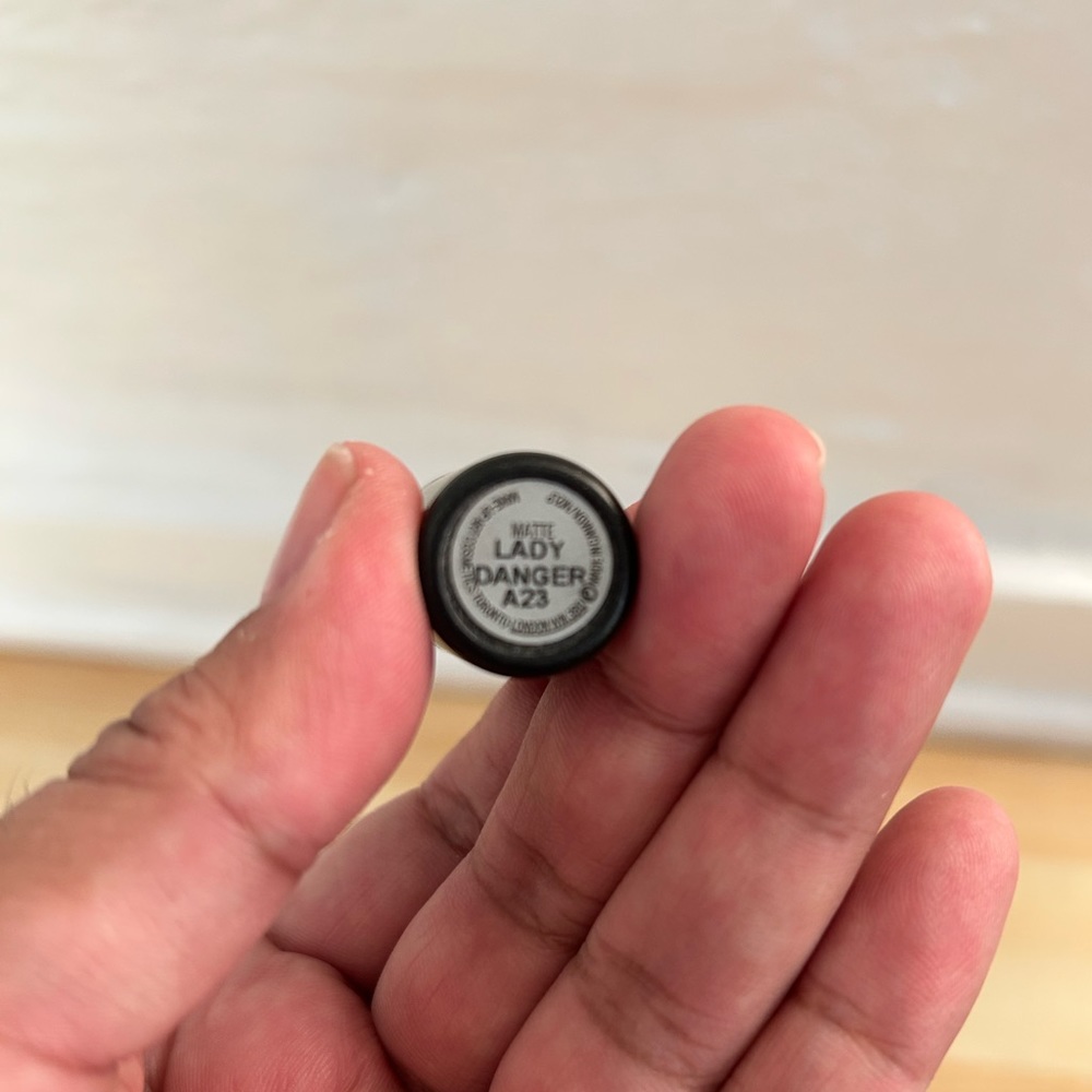 MAC Cosmetics Lipstick- Lady Danger- New - Picture 6 of 6